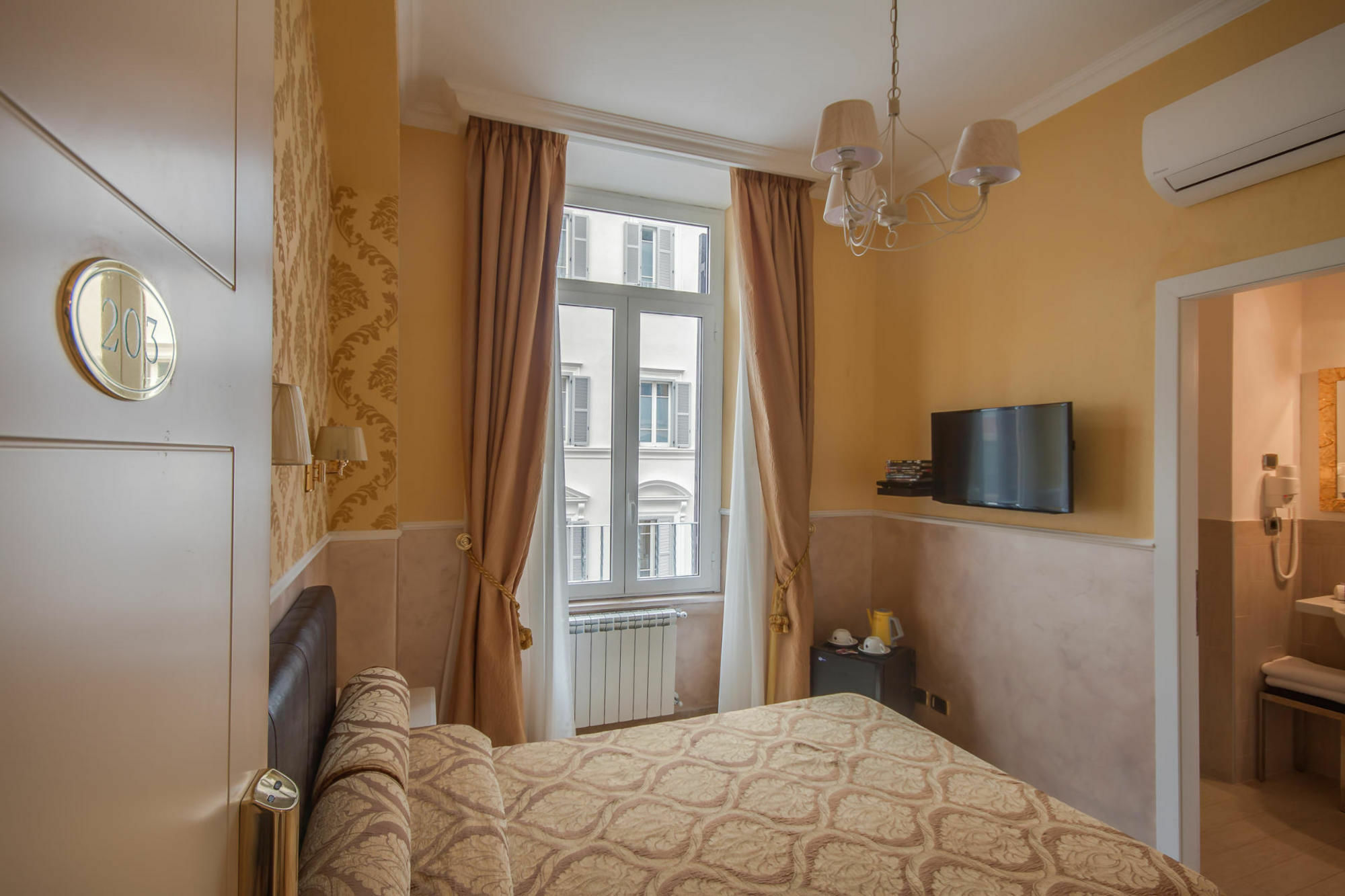 Quality In Rome Hotel ภายนอก รูปภาพ